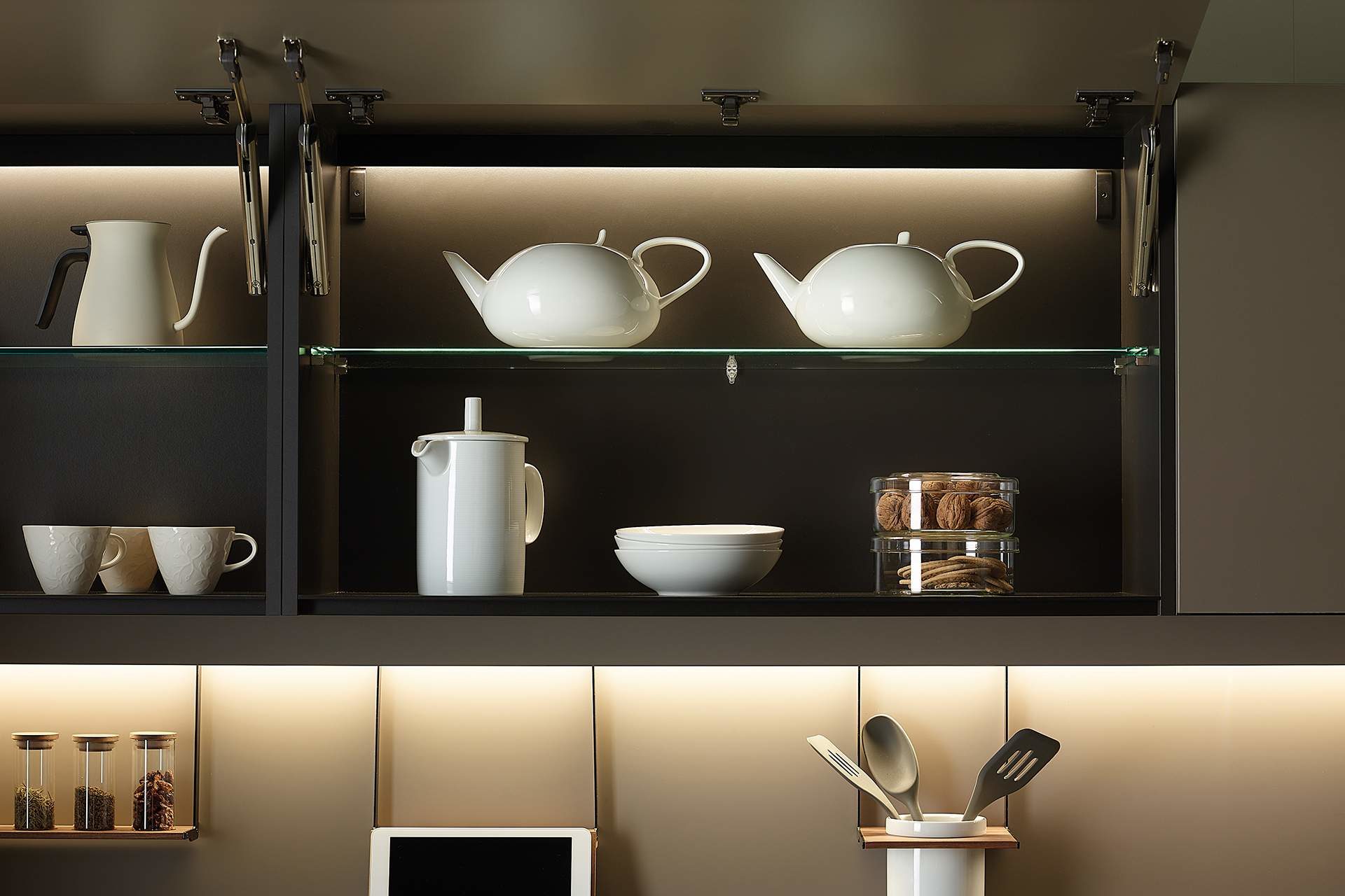 Profil d’éclairage LED Santos pour intérieur de meubles de cuisine
